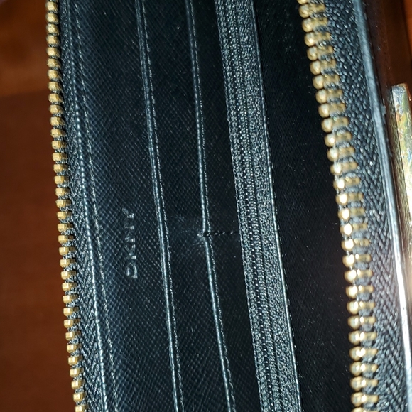 DKNY Large Zip Around Wallet - Picture 5 of 8